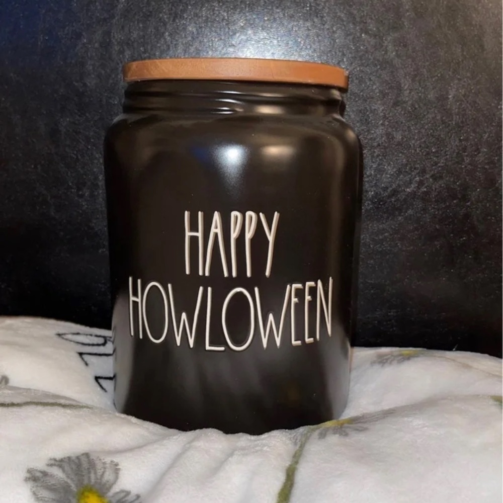 Rae Dunn Happy HOWLOWEEN canister
